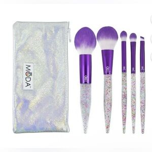 MODA NWT Glitter Bomb 6pc Makeup Brush Set w/Holographic Zip Case
